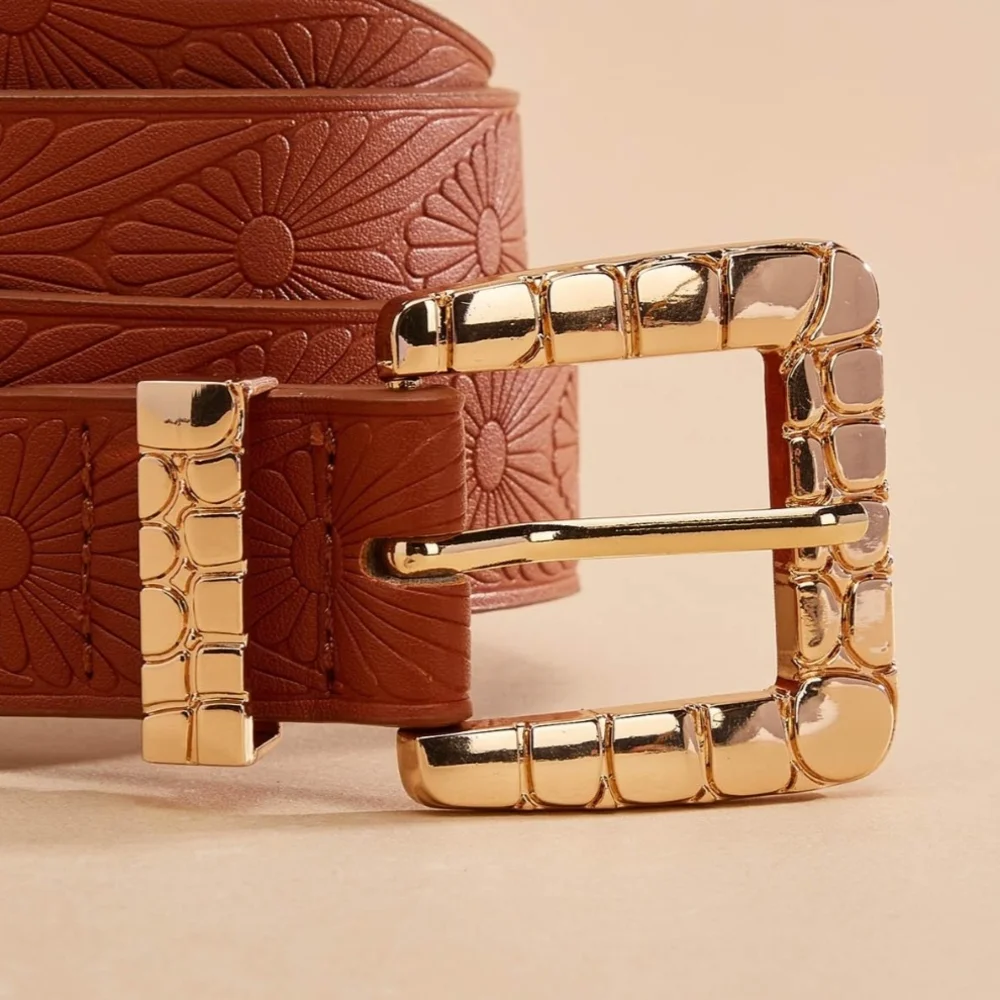 VERSONA BROWN EMBOSSED BELT MEDIUM/LARGE NWT